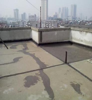 金凤漏水维修 楼顶漏水是什么原因，楼顶漏水维修方法是什么?
