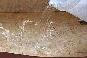 金凤漏水维修 免砸砖防水材料该如何施工